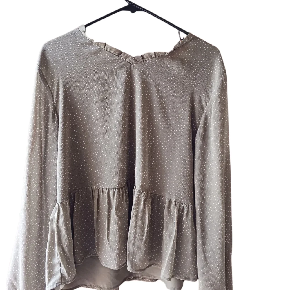 LOFT Khaki Green Blouse - Picture 3 of 4